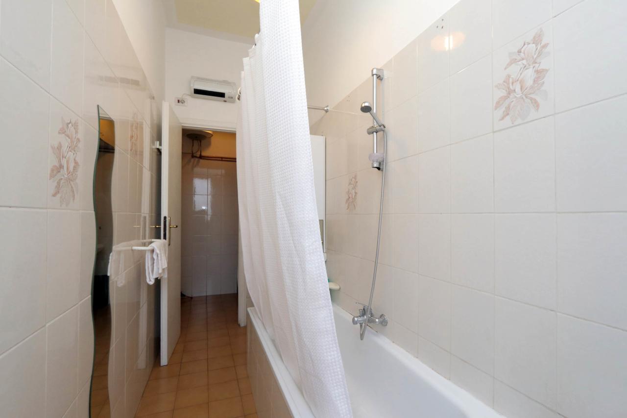 רומא Central San Lorenzo Apartment מראה חיצוני תמונה